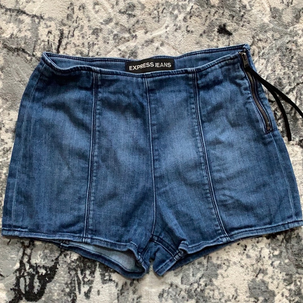 ❌SOLD❌Express Shorts - Picture 1 of 5